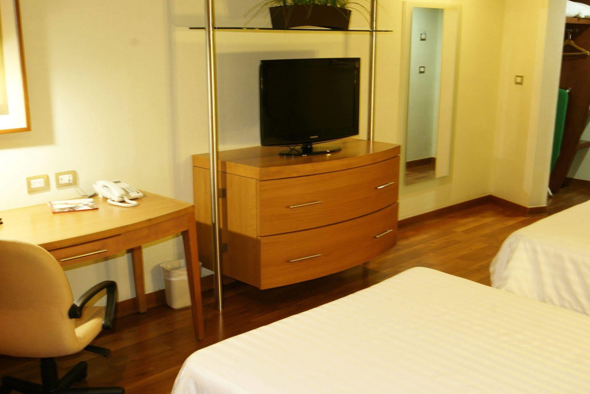 Hotel Mercury Inn Queretaro Luaran gambar
